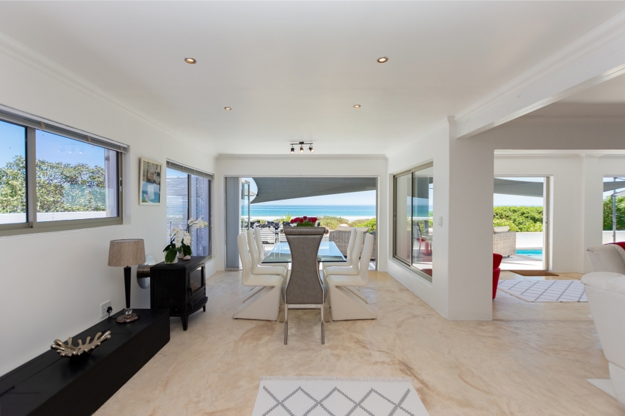 5 Bedroom Property for Sale in Golden Mile Western Cape